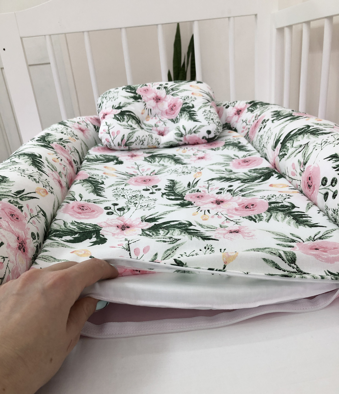Baby nest "Floral pink"