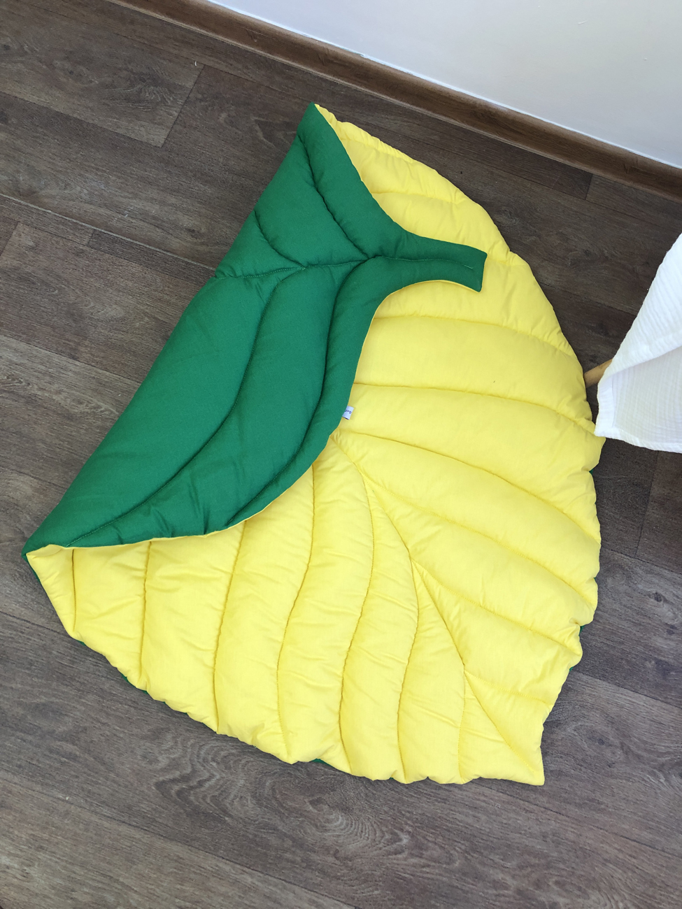 Play mat green color