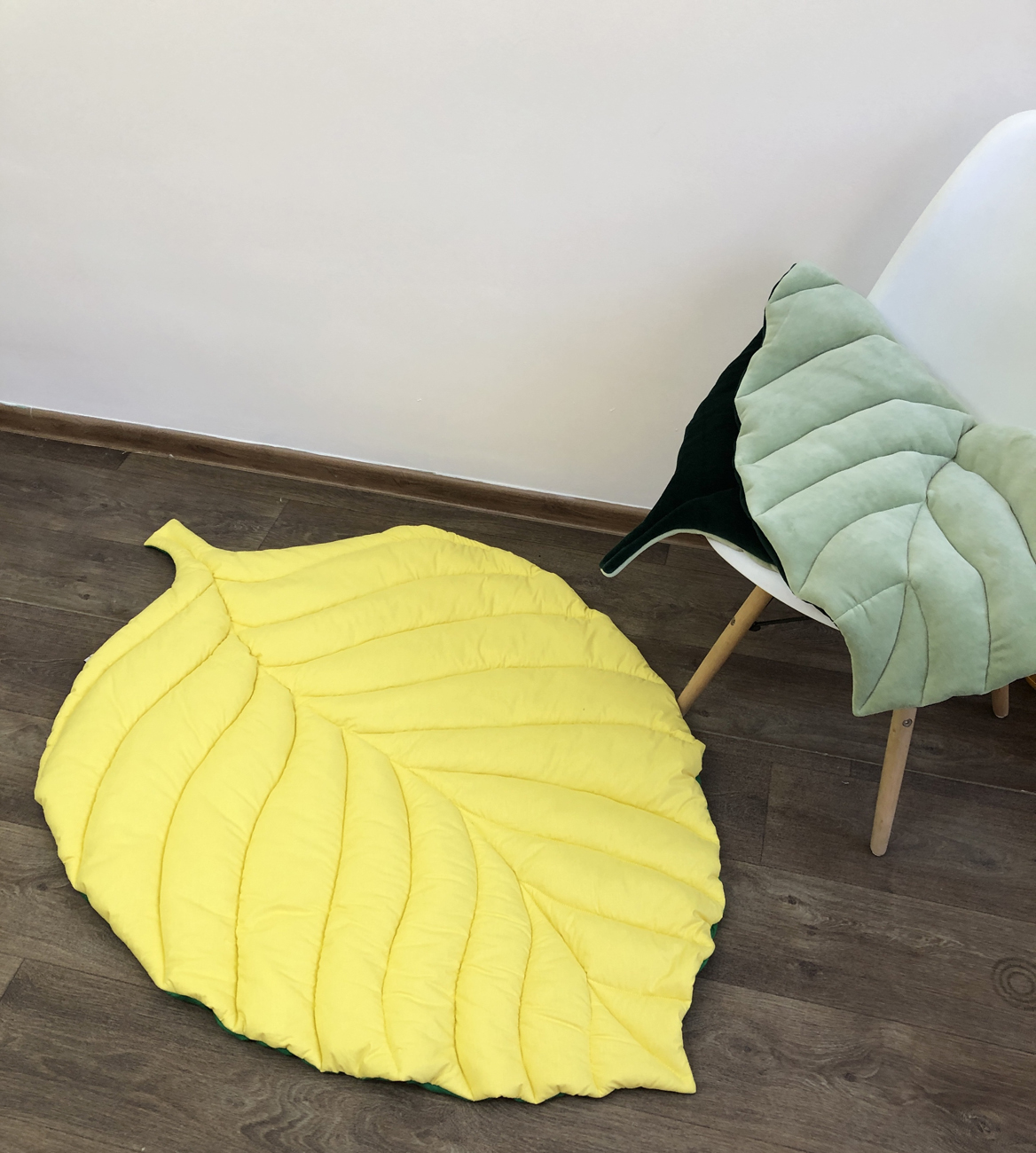 Yellow Linen Leaf Mat