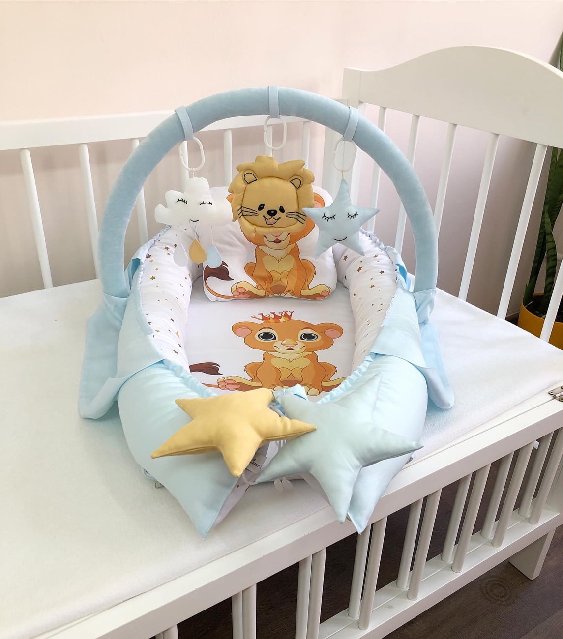 Baby nest "A Lion"
