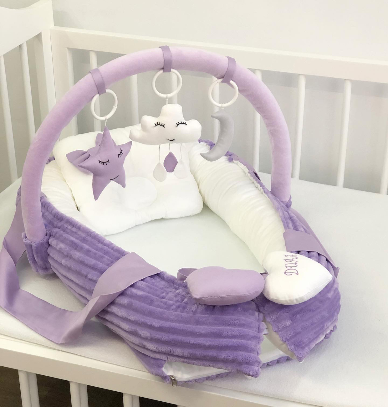 Baby nest "Purple and white"