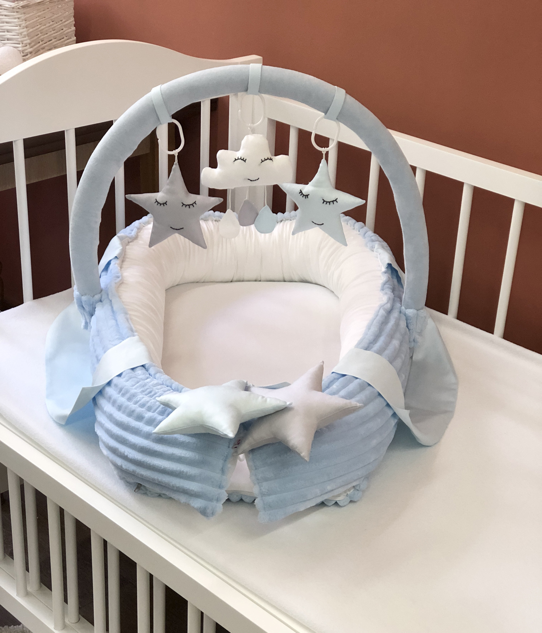 Baby nest "Blue and white"