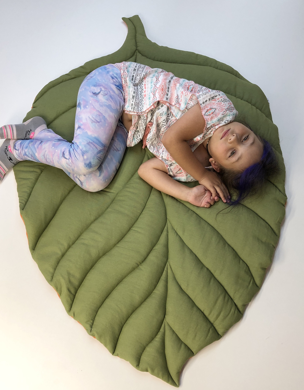 Linen Leaf Mat khaki color