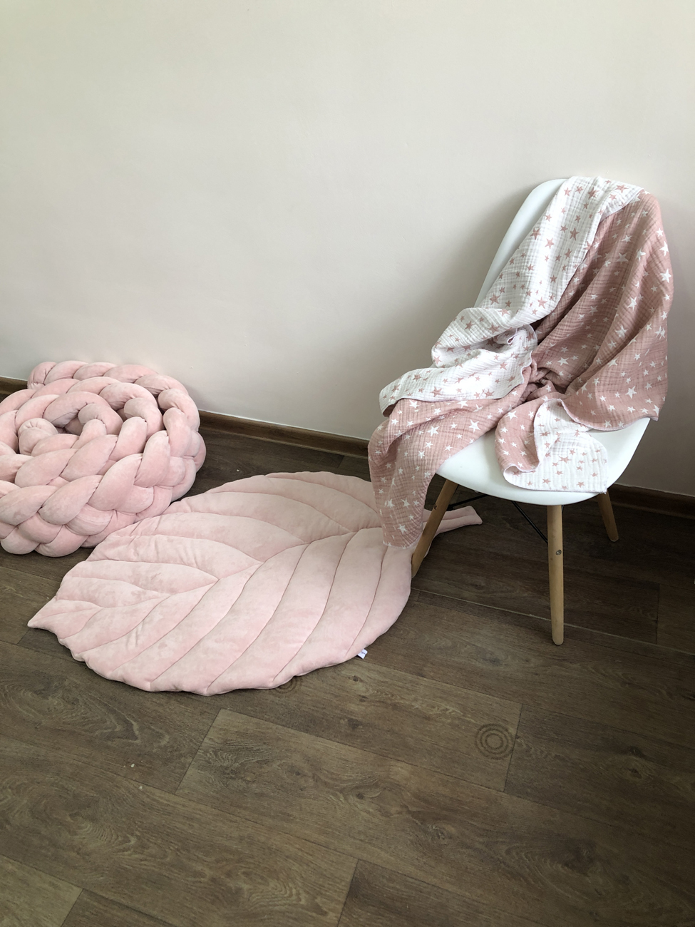 Dusty rose Leaf Play Mat