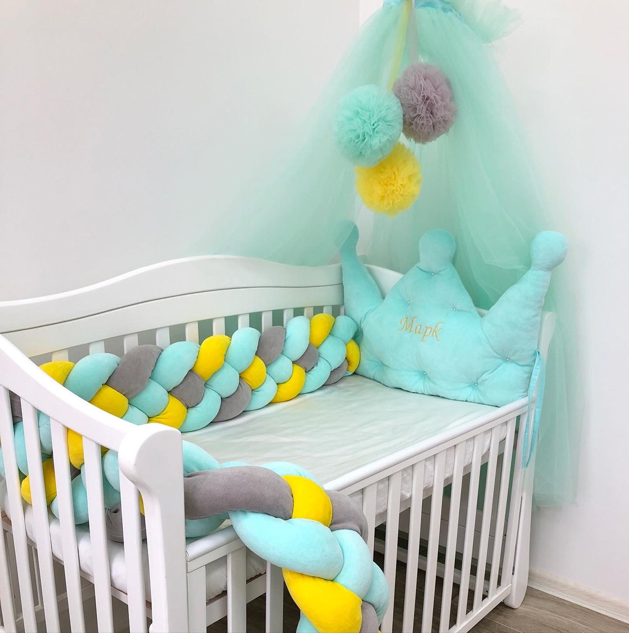 Crib set "Braided and crown"