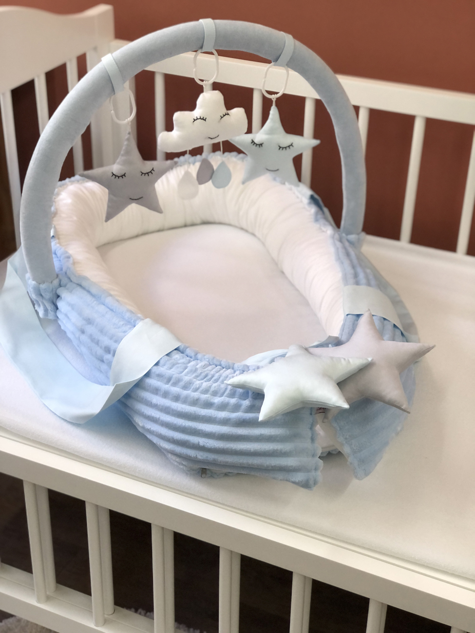 Baby nest "Blue and white"