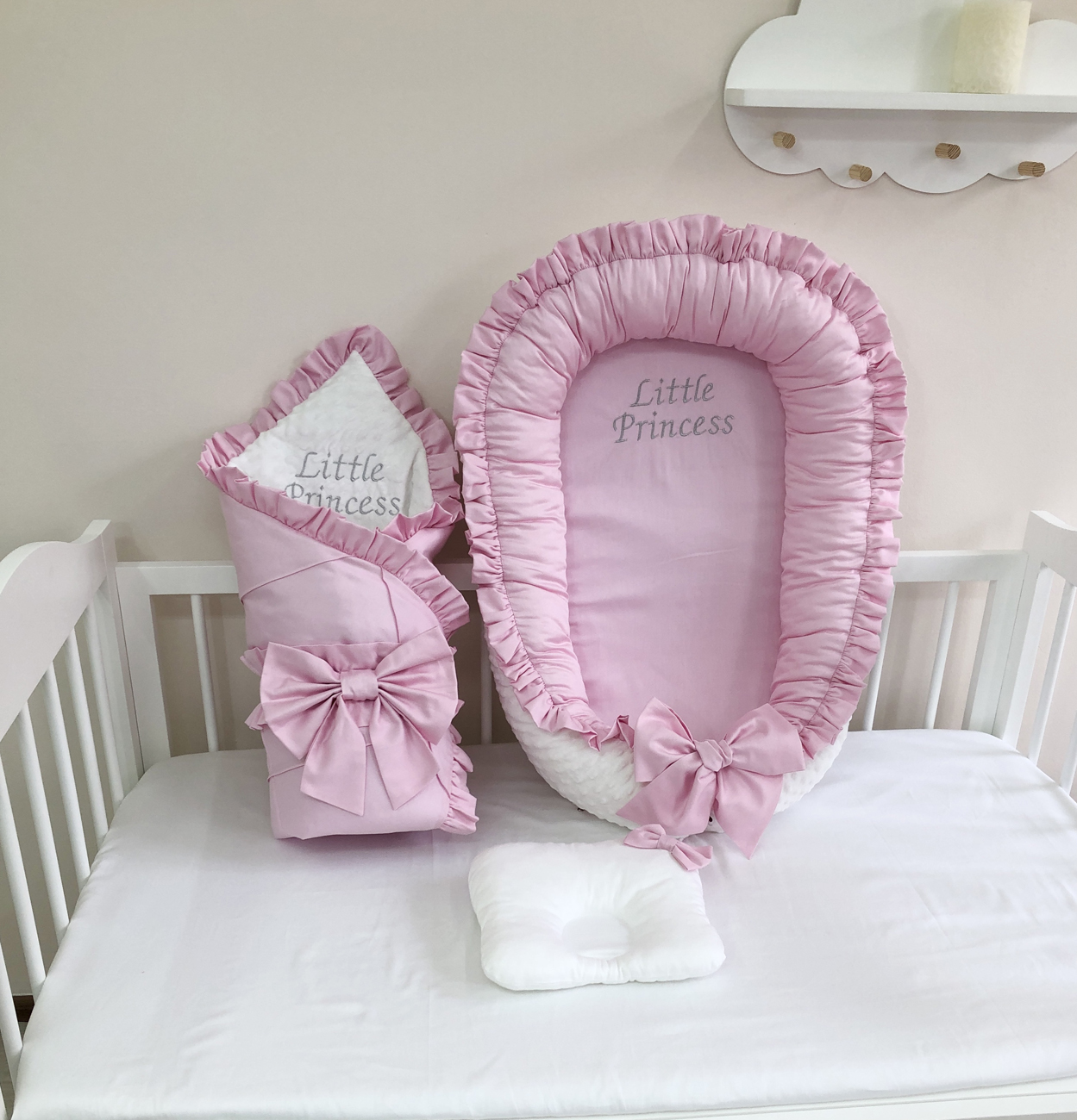 Baby nest "Dusty pink and milk"