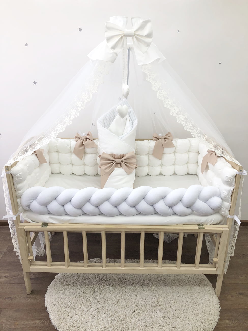 Crib set "luxury neutral"