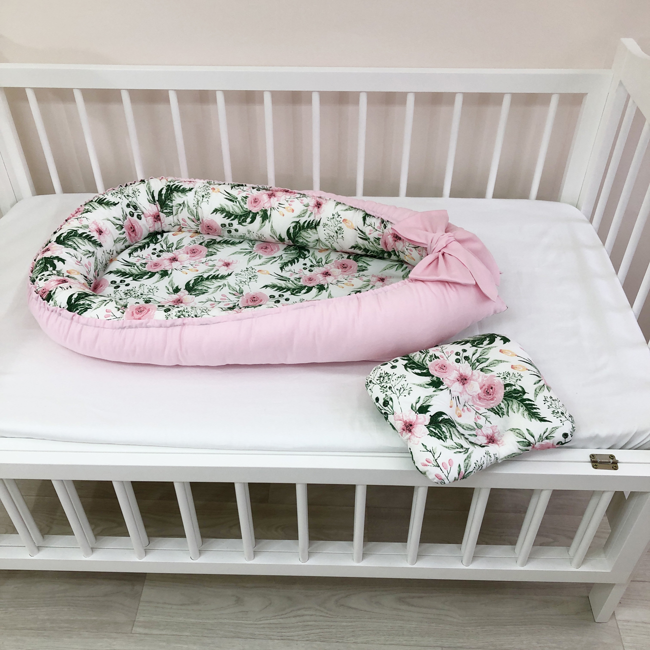 Baby nest "Floral pink"