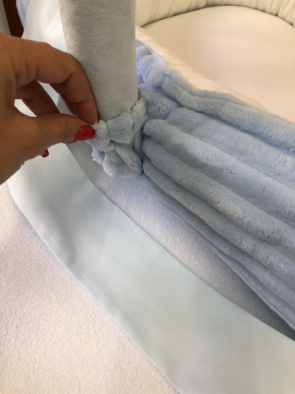 Baby nest "Blue and white"