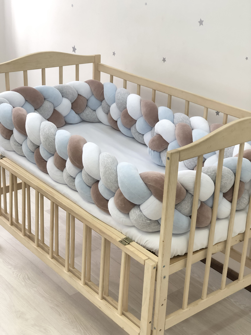 Multicolor knot 4-strand braided crib bumpers