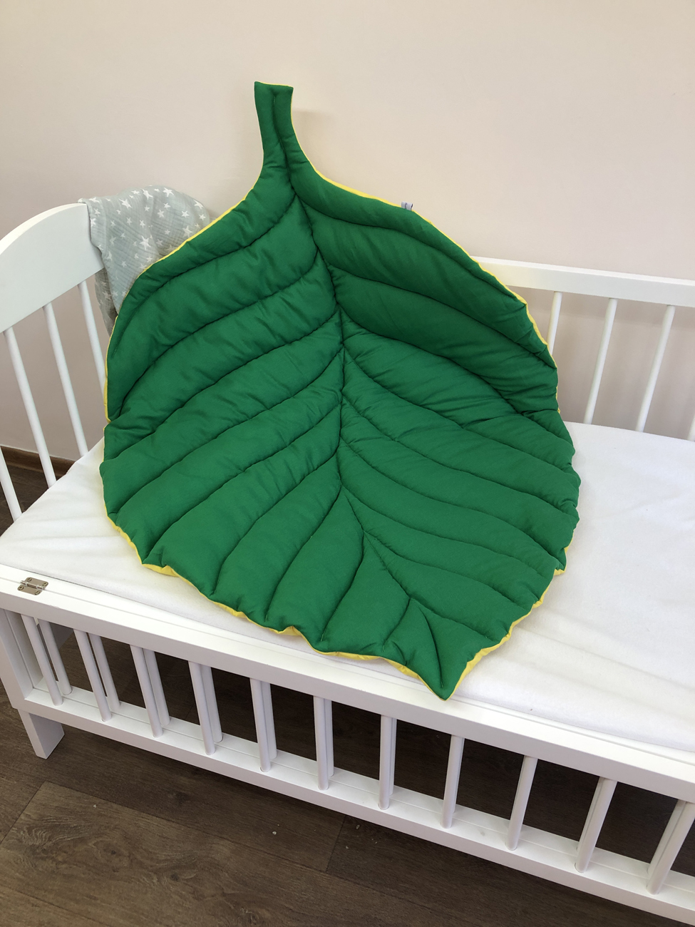 Play mat green color