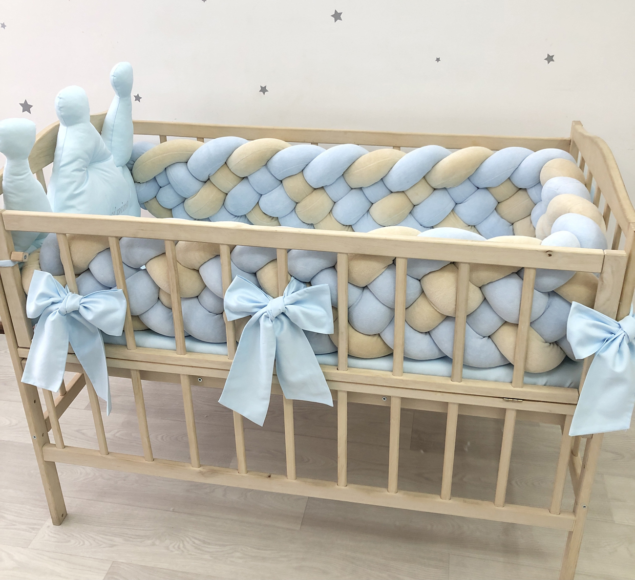 5-strand crib braid bumper, crown cushion with personal embroidery