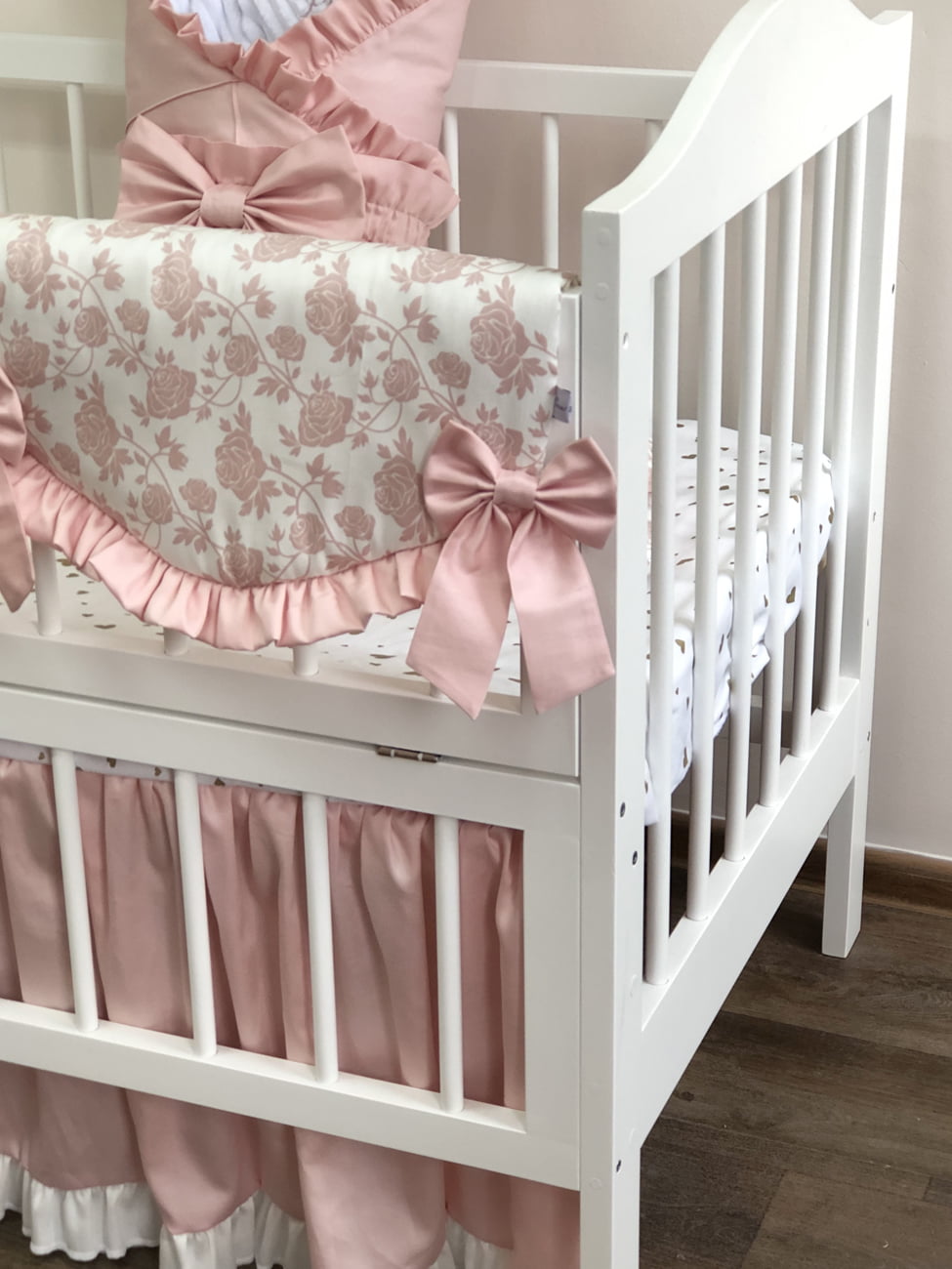Crib set" Flowers"