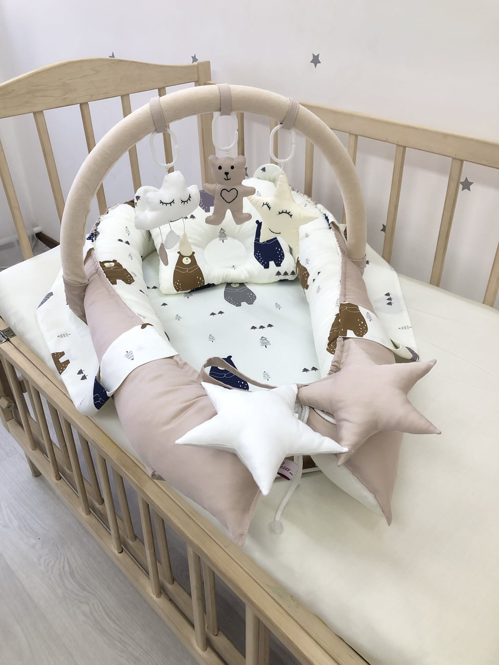 Baby Nest "Bear and toys"