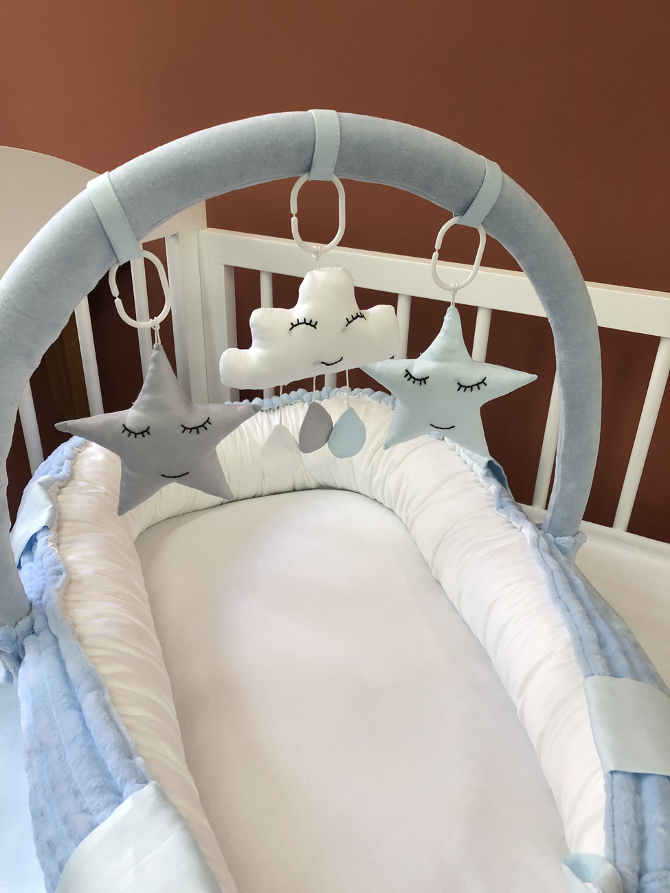 Baby nest "Blue and white"