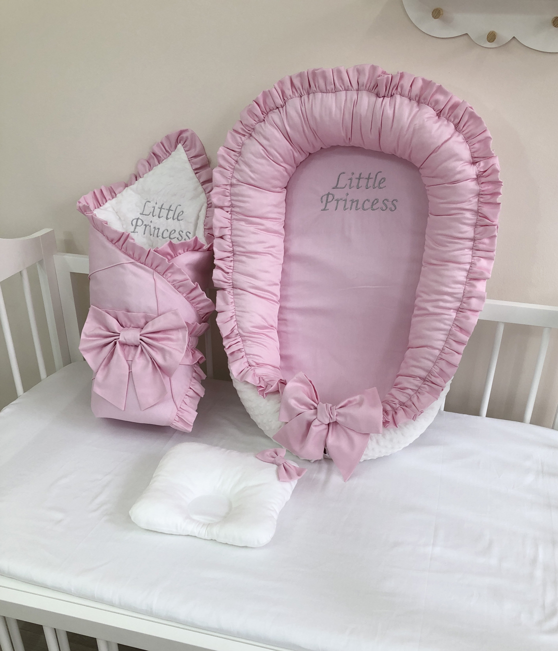Baby nest "Dusty pink and milk"