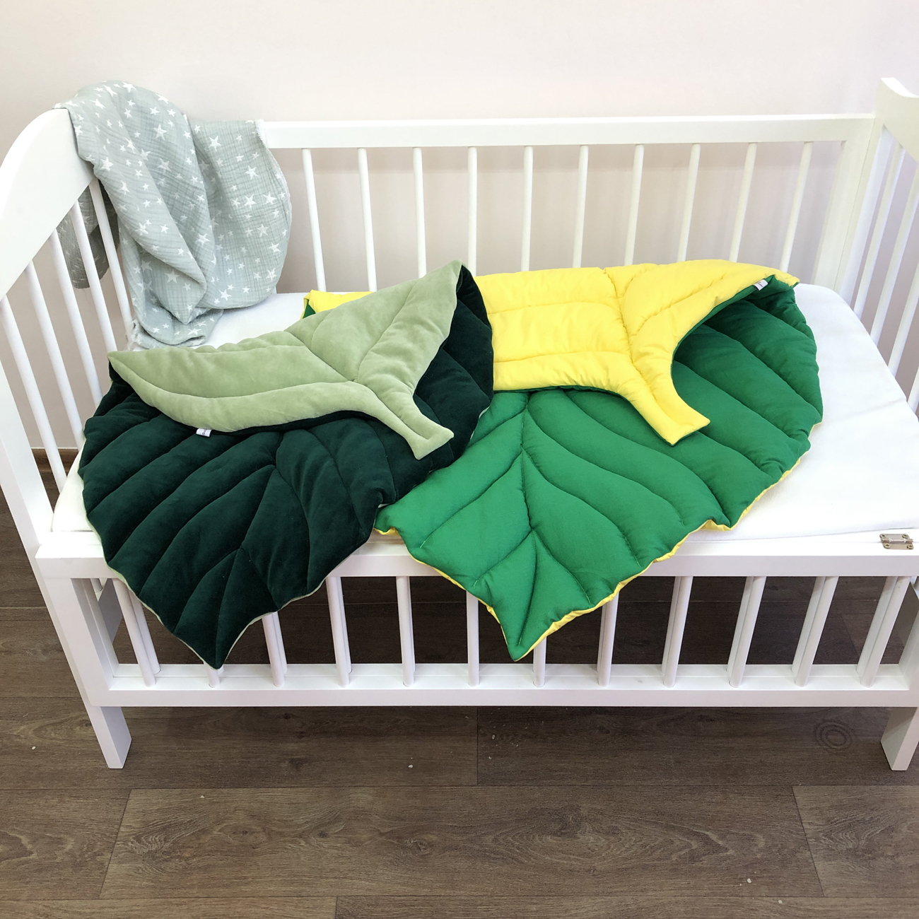 Play mat green color