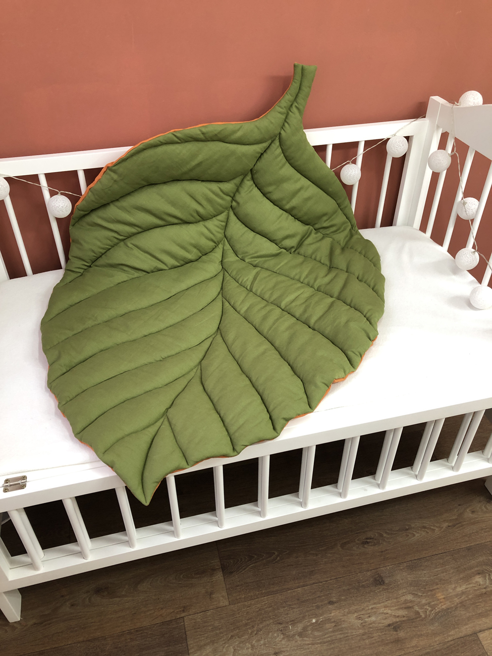 Linen Leaf Mat khaki color